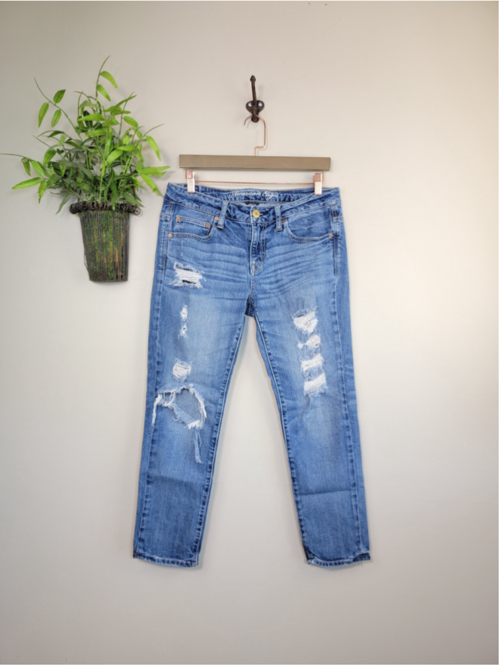 AE 4 American Eagle Slouchy Boyfriend Relaxed Crop Jeans Distressed Medium Blue